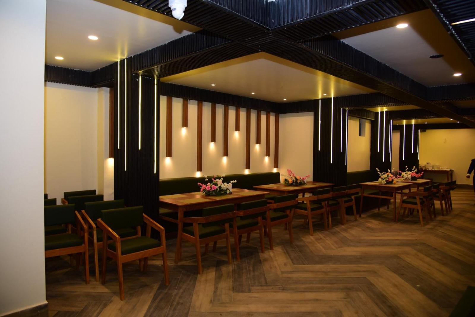 Hotel Pavitra Purnia Екстер'єр фото